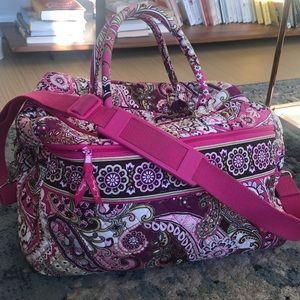 🌺 Vera Bradley Weekender Tote bag!